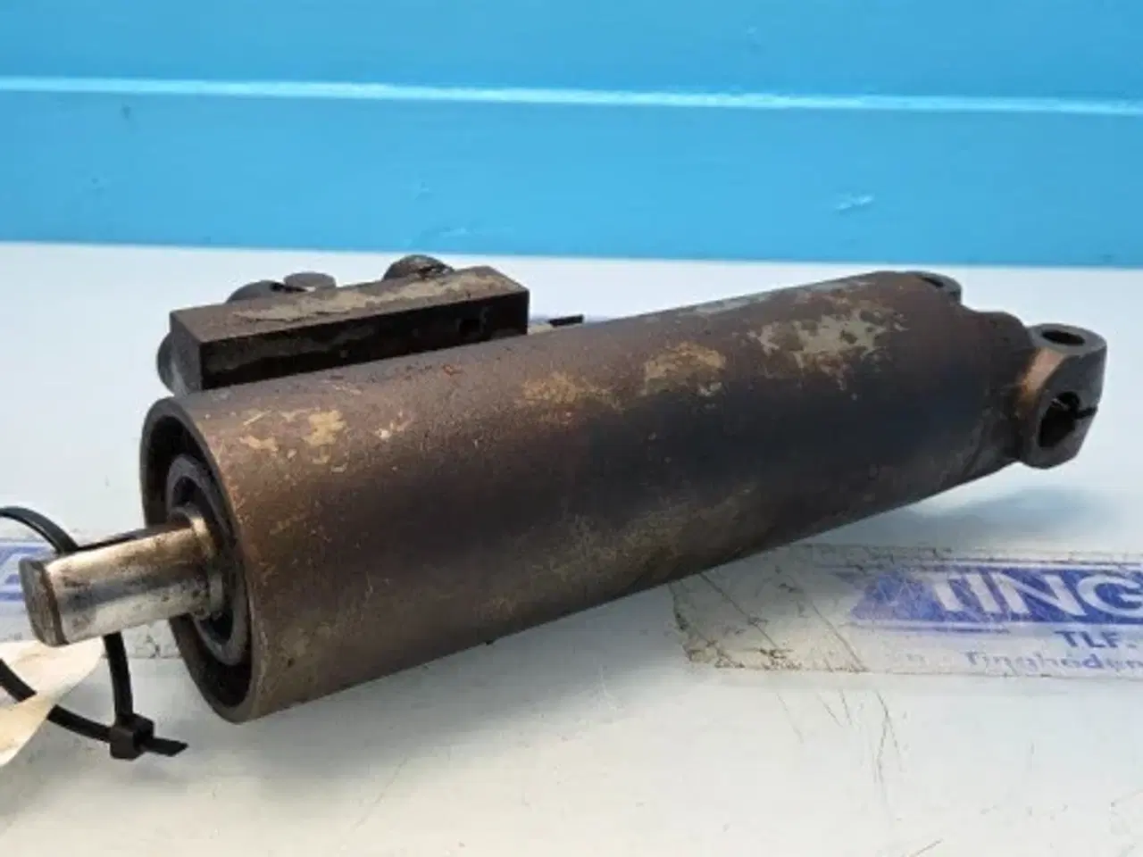 Billede 9 - Massey Ferguson 165 Cylinder 1853466M93