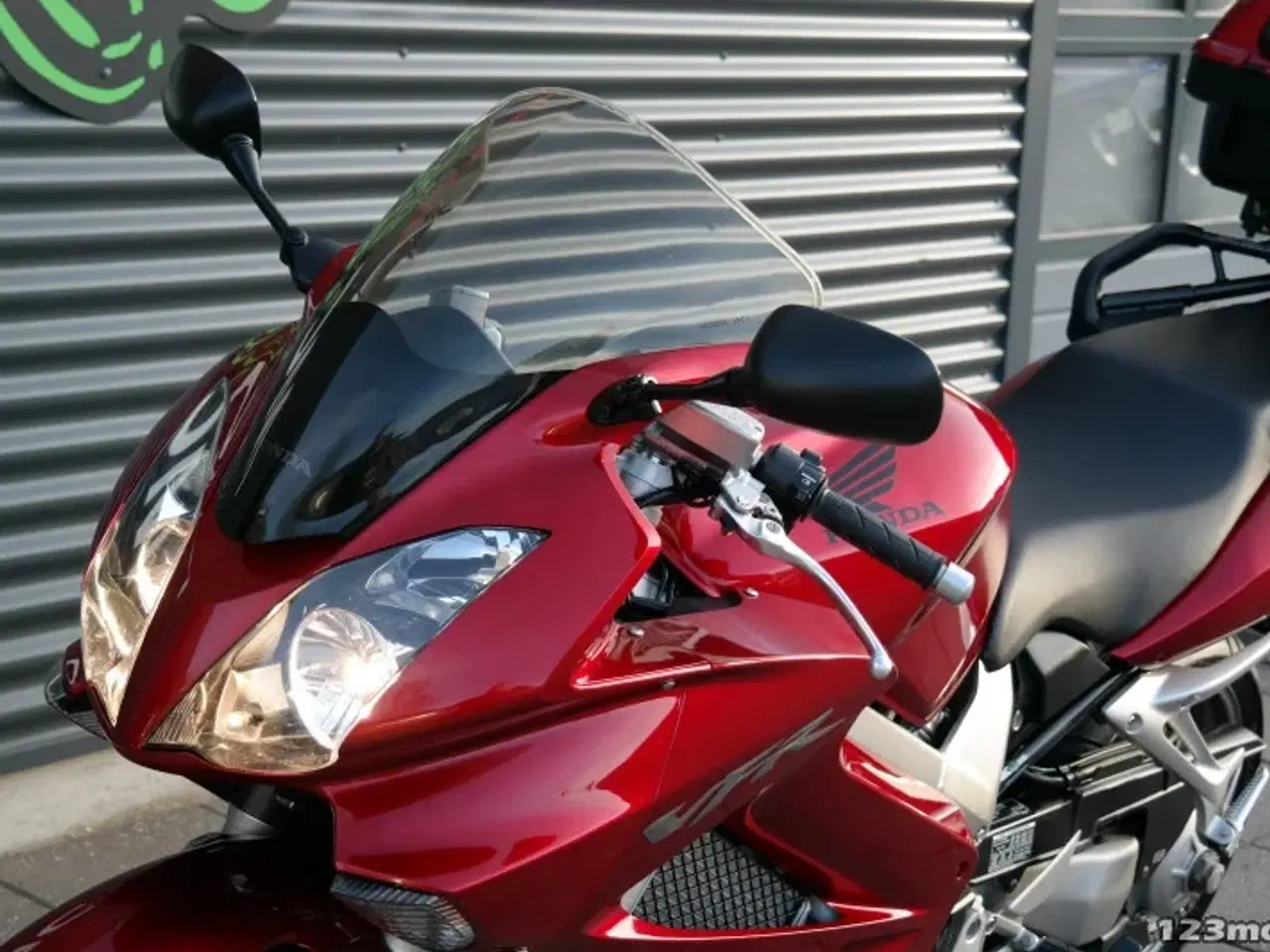 Billede 19 - Honda VFR 800 F MC-SYD       BYTTER GERNE