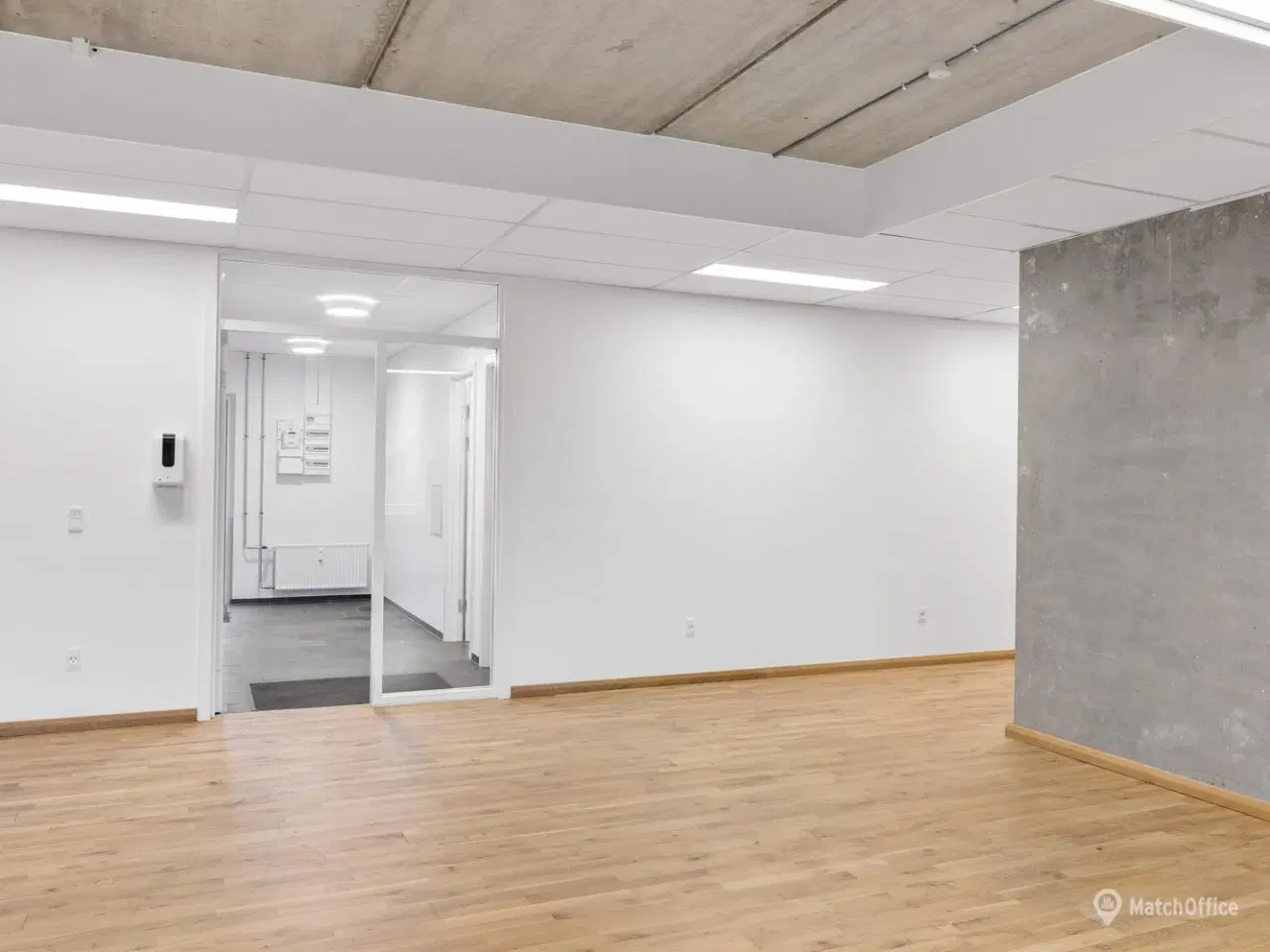 Billede 5 - Moderniseret kontor ved E45