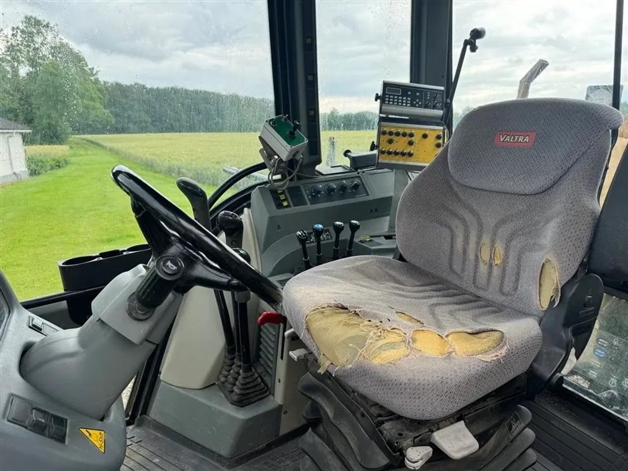 Billede 14 - Valtra 6800 evt med Danfoil B5 - 24 meter