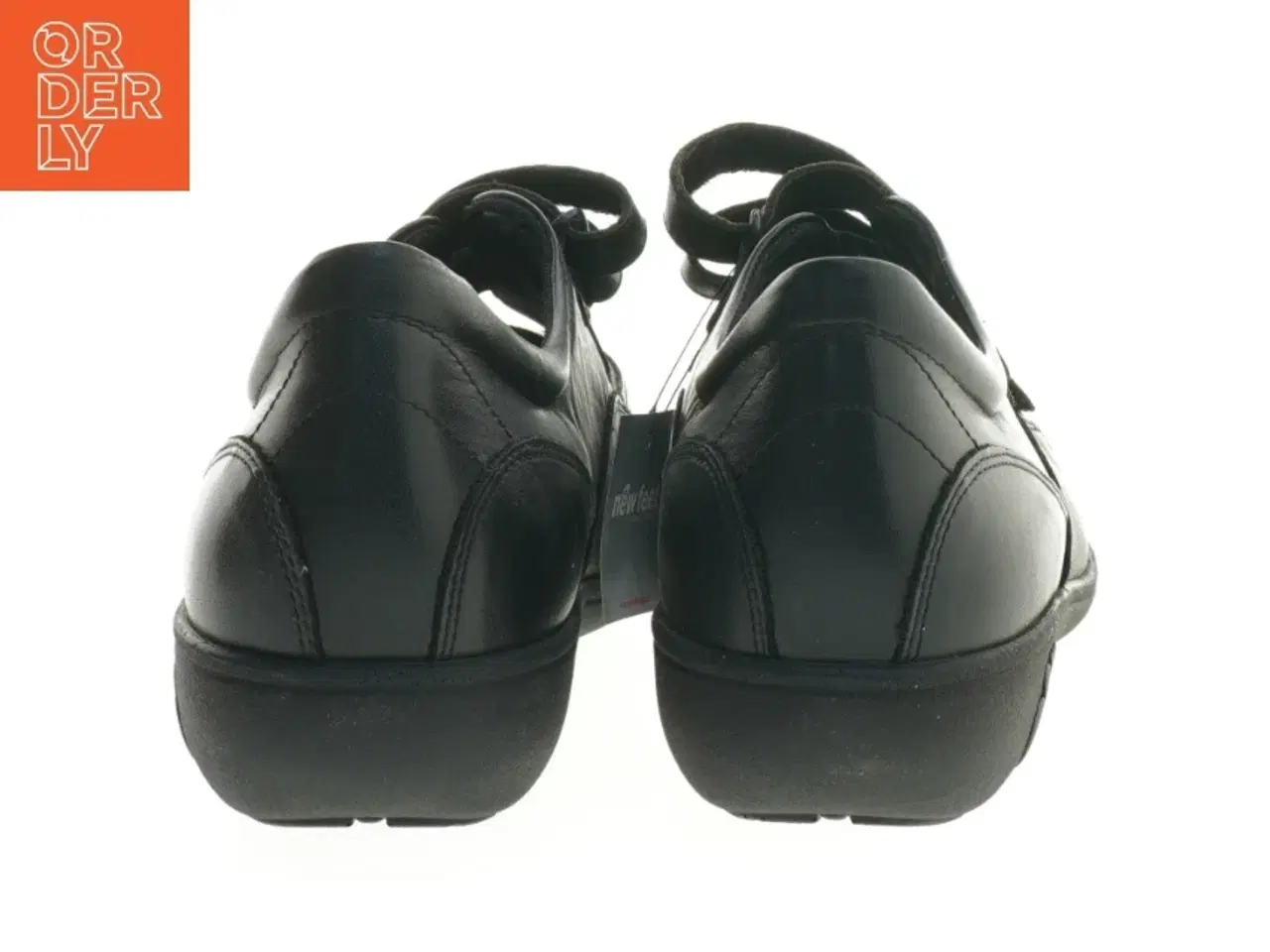 Billede 2 - Sorte sko med stropper fra new feet (str. 42 )
