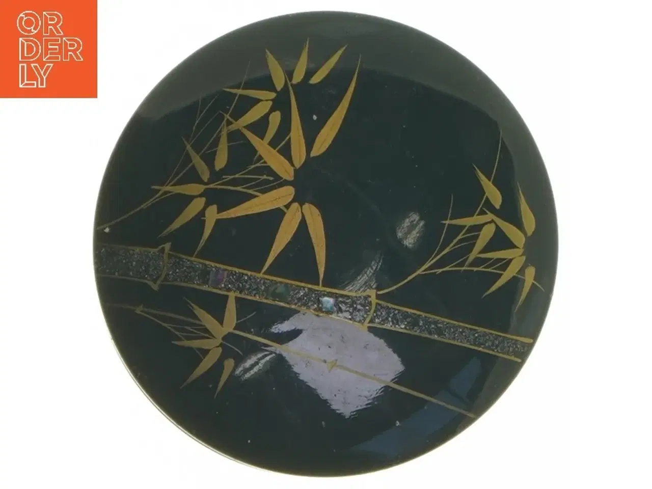 Billede 3 - Dekoreret opbevaringsdåse med 11 ølbrikkermed låg (str. 11 styk, ø 8 cm)