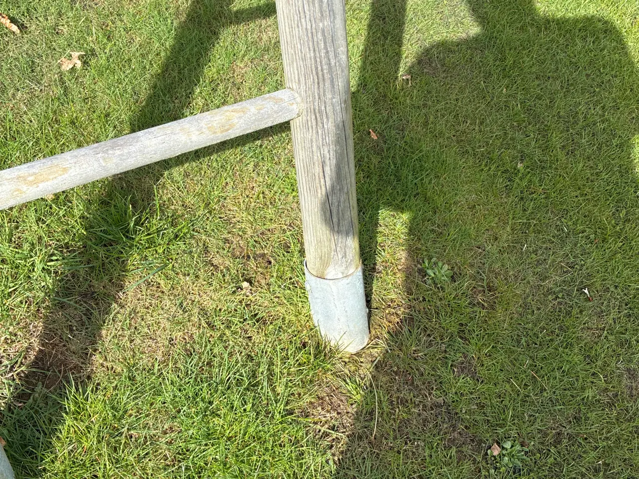 Billede 5 - Gyngestativ  med redegynge og Fundamentet 