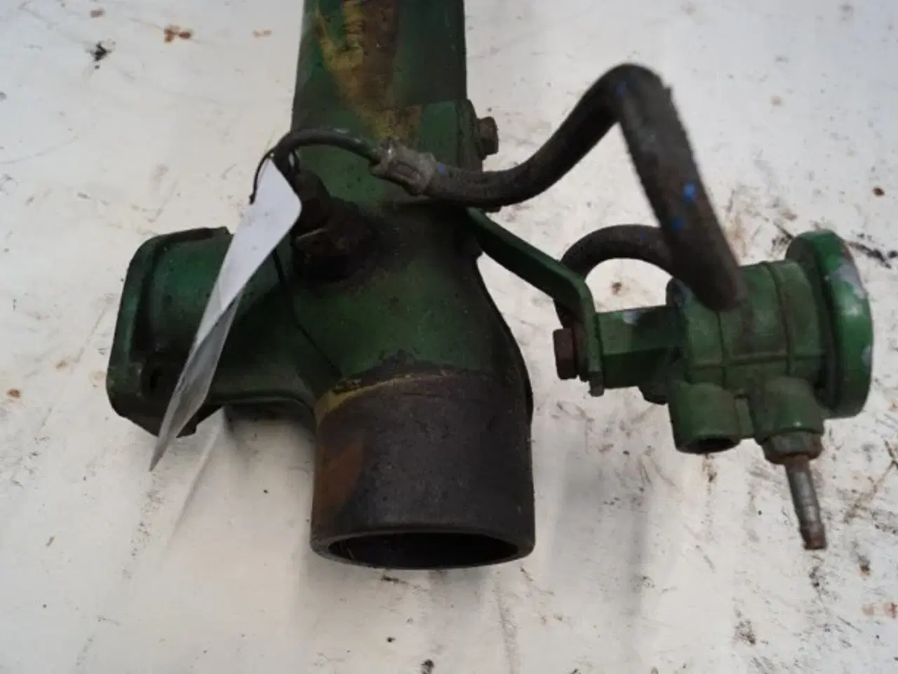 Billede 6 - John Deere 3140 Indsugningsmanifold R65851