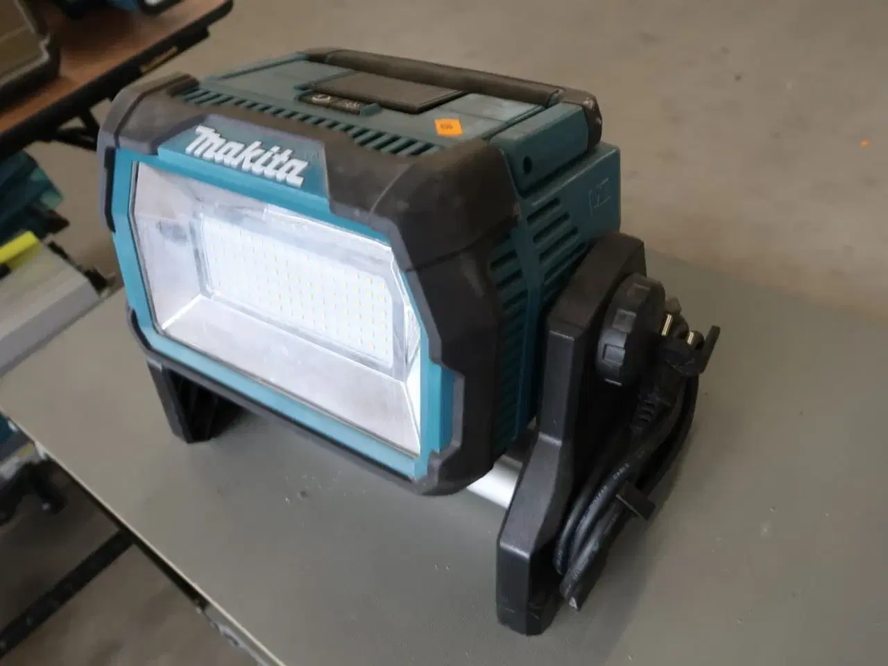 Billede 1 - LED-lampe MAKITA DML809