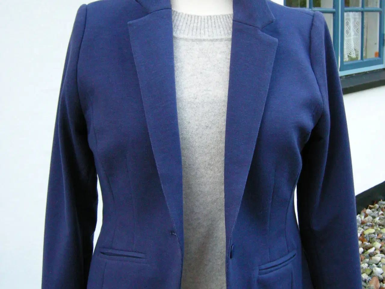 Billede 5 - SOULMATE FIGURSYET BLAZER STR. M, DAME BLAZER