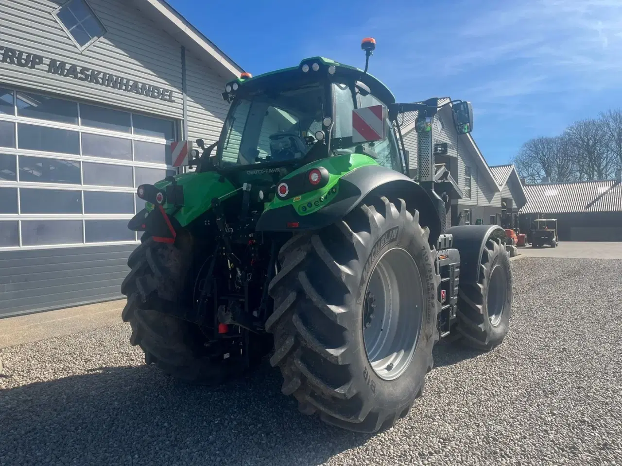 Billede 14 - Deutz-Fahr Agrotron 8280 TTV Stage V Warrior med fuld affjedring og evt. GPS