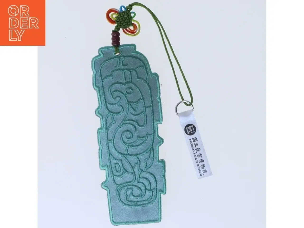 Billede 1 - Broderet dekorativt vedhæng fra National Palace Museum, Taiwan (str. 28 cm)