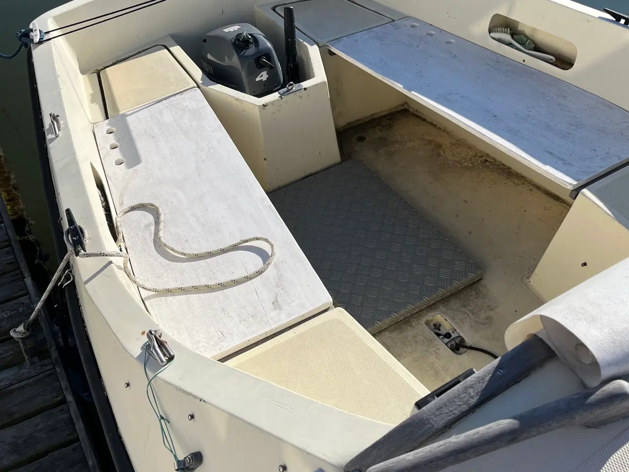 Billede 3 - 16 fods jolle, trailer og nyere motor