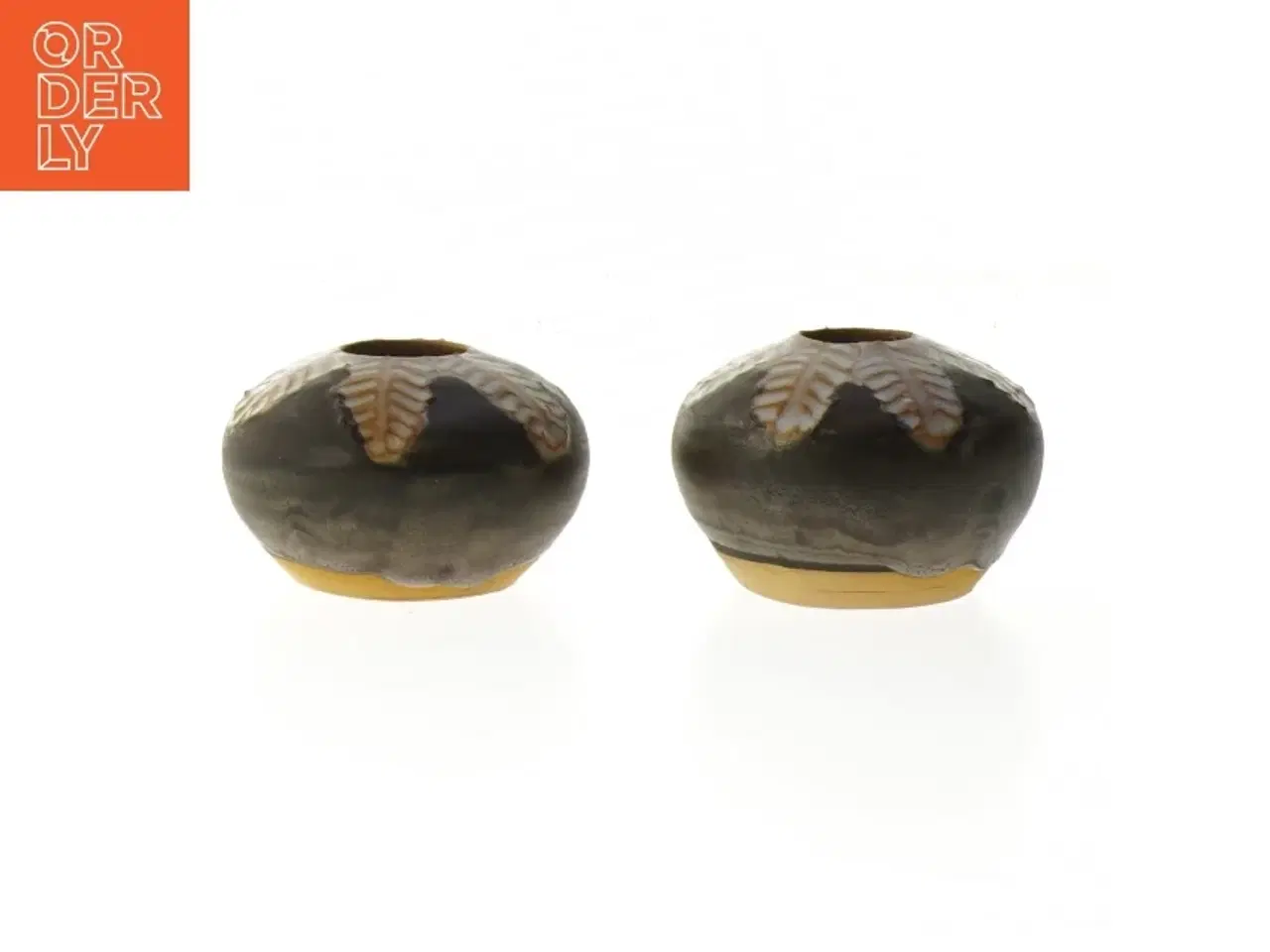 Billede 1 - To dekorerede vaser (str. Ø 7 cm)