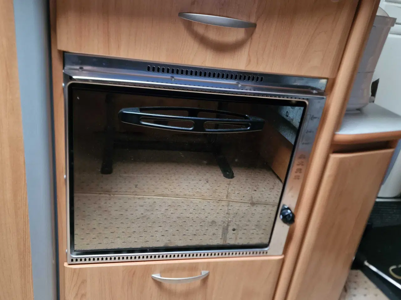 Billede 12 - Køjevogn med fransk seng og sidde gruppe