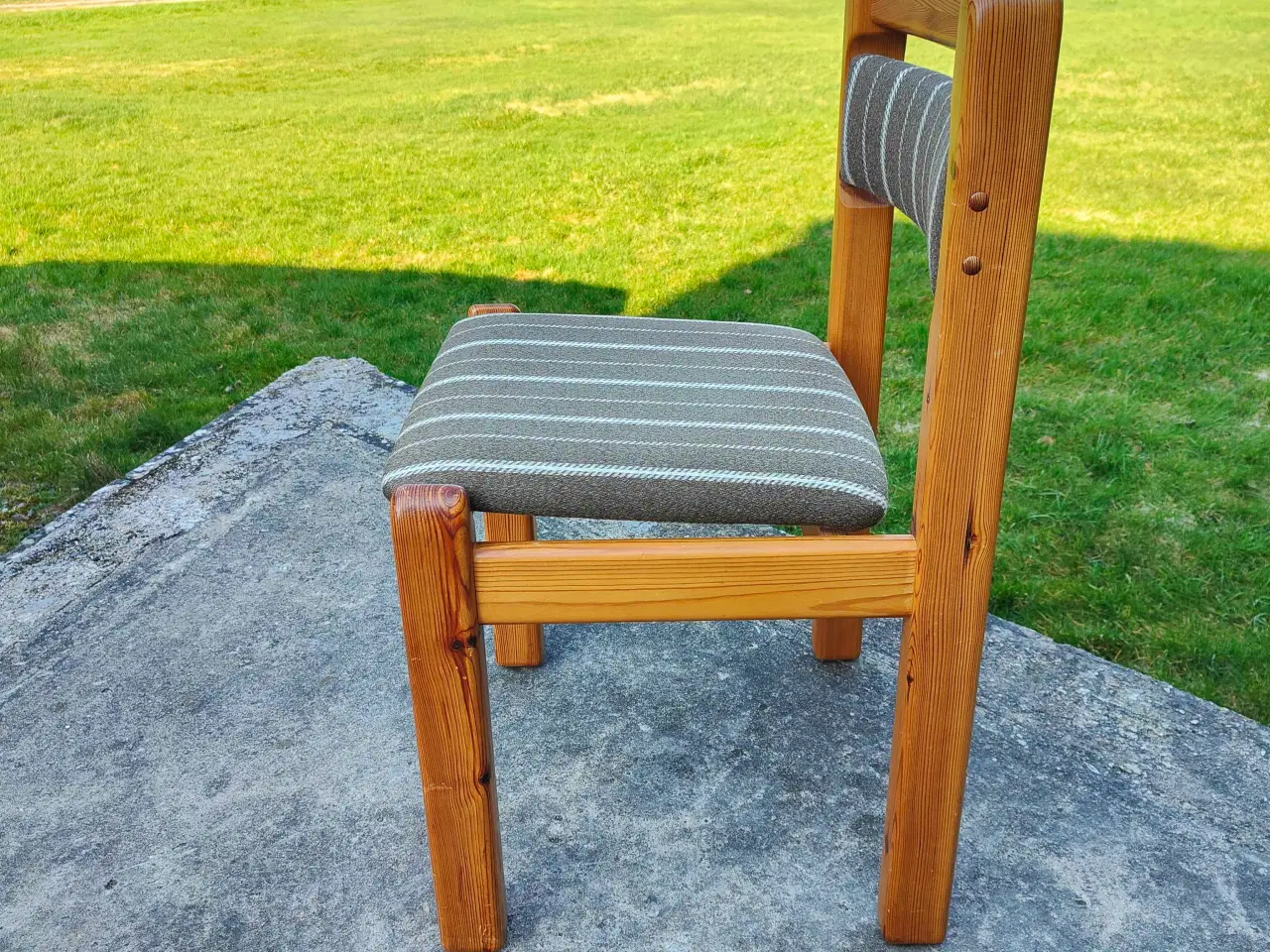 Billede 3 - 6 stk dansk producerede fyrretræs spisebords stole