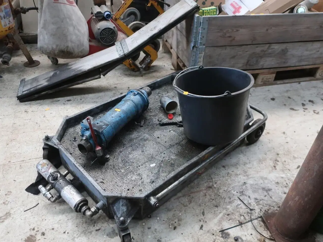 Billede 3 - Spildekar