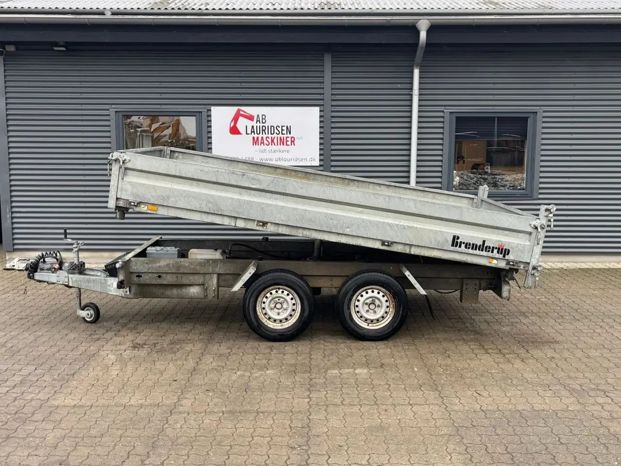 Billede 1 - Brenderup 3500 kg. med 3-vejs tip