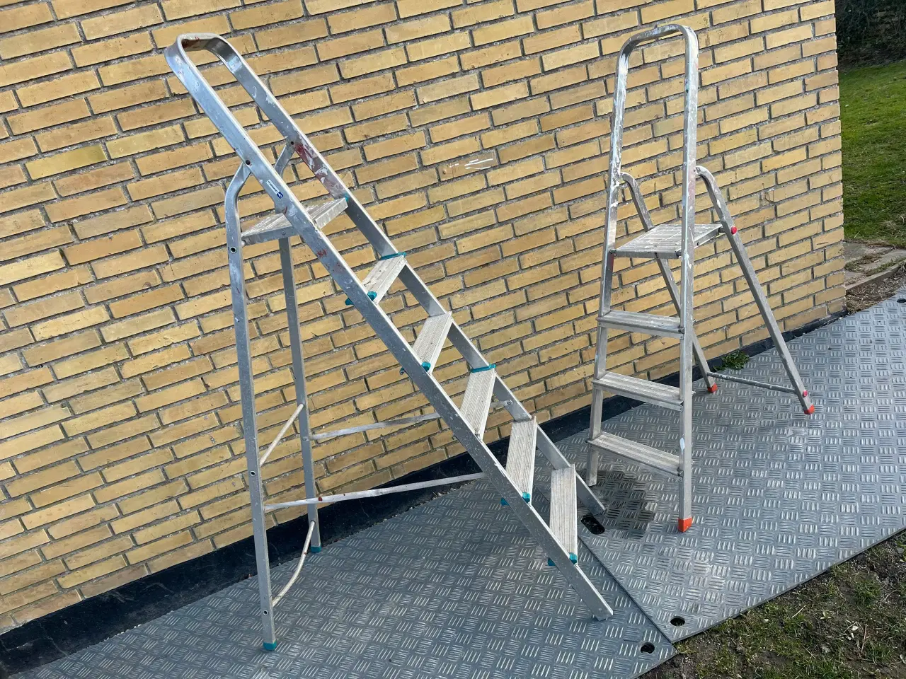 Billede 1 - Sælges to stiger