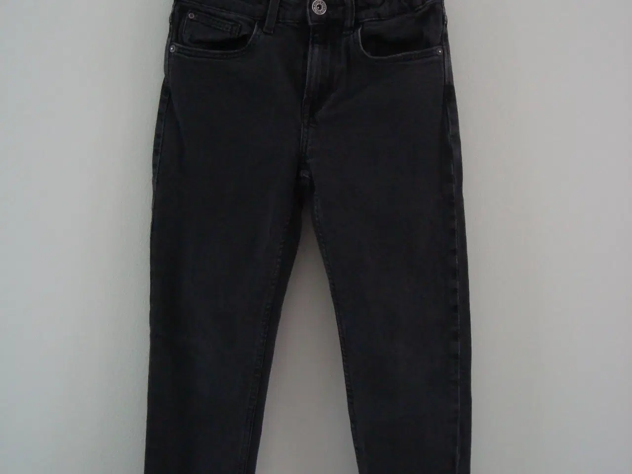 Billede 1 - Jeans - str. 146