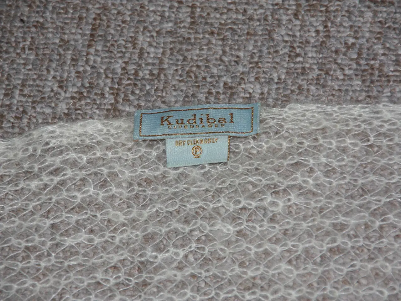 Billede 3 - Uld Tørklæde / sjal fra Dea Kudibal Copenhagen 