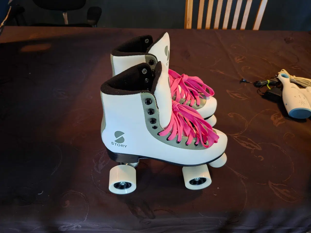 Billede 1 - Story rulleskøjter str 39-40