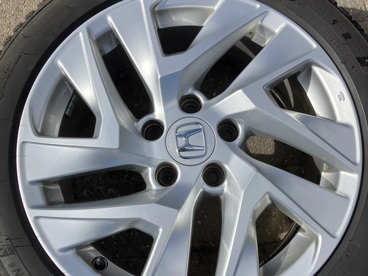 Billede 3 - Honda originale alufælge 17”