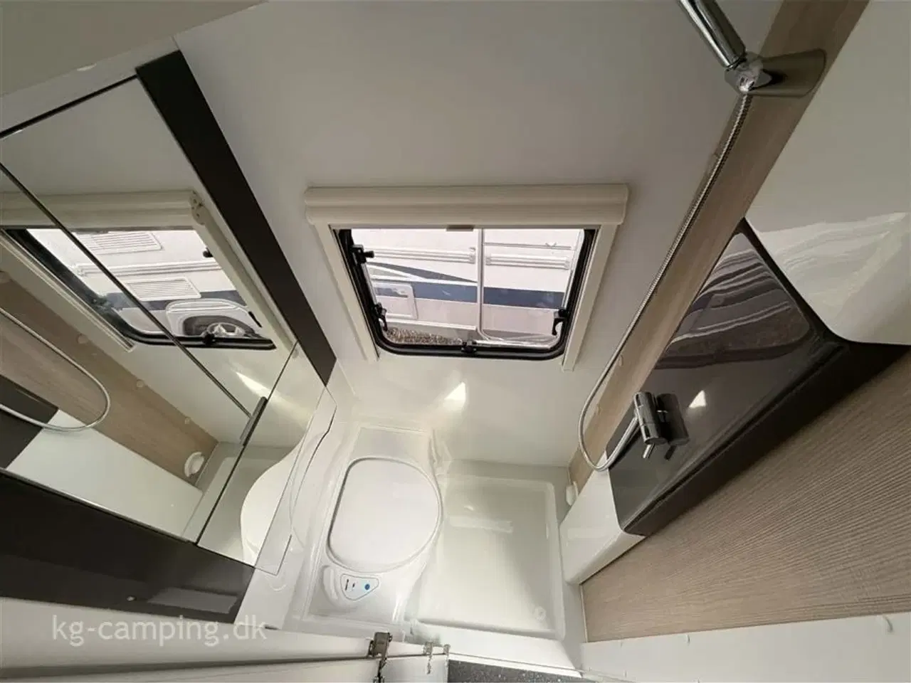 Billede 9 - 2021 - Adria Action 391 LH   Enkeltsenge - Fortelt - Mover - Cykelstativ.