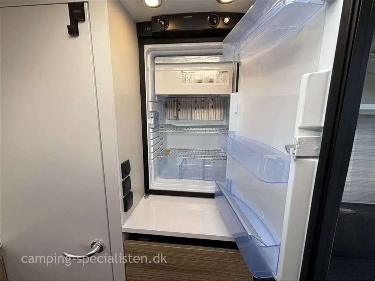 Billede 8 - 2018 - Adria Action 361 LH Panorama   Adria Action 361 LH 2018 - Se den nu hos Camping-Specialisten.dk