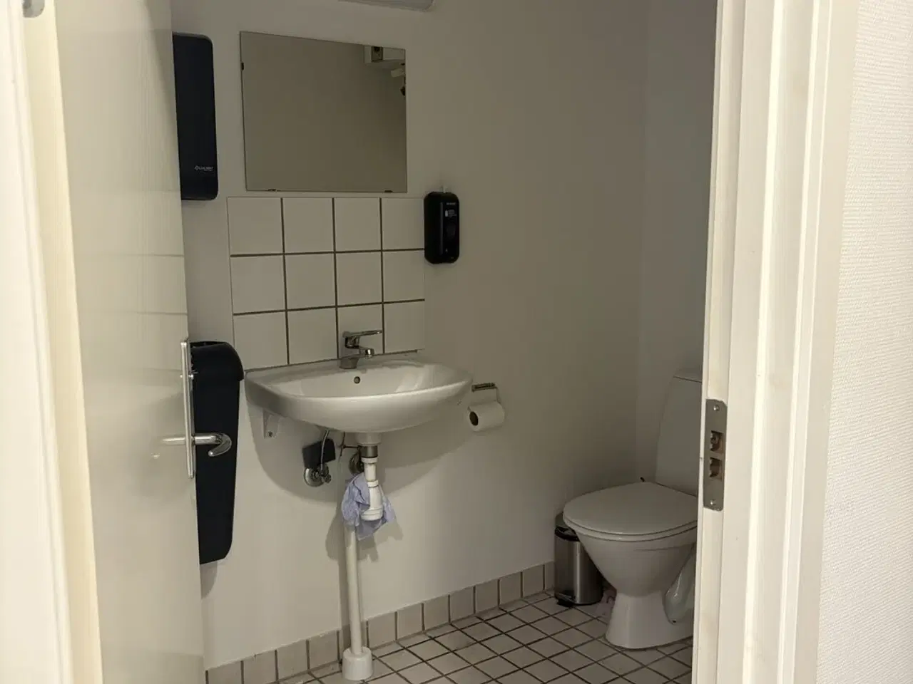 Billede 5 - Lejemål til butik, showroom og lager