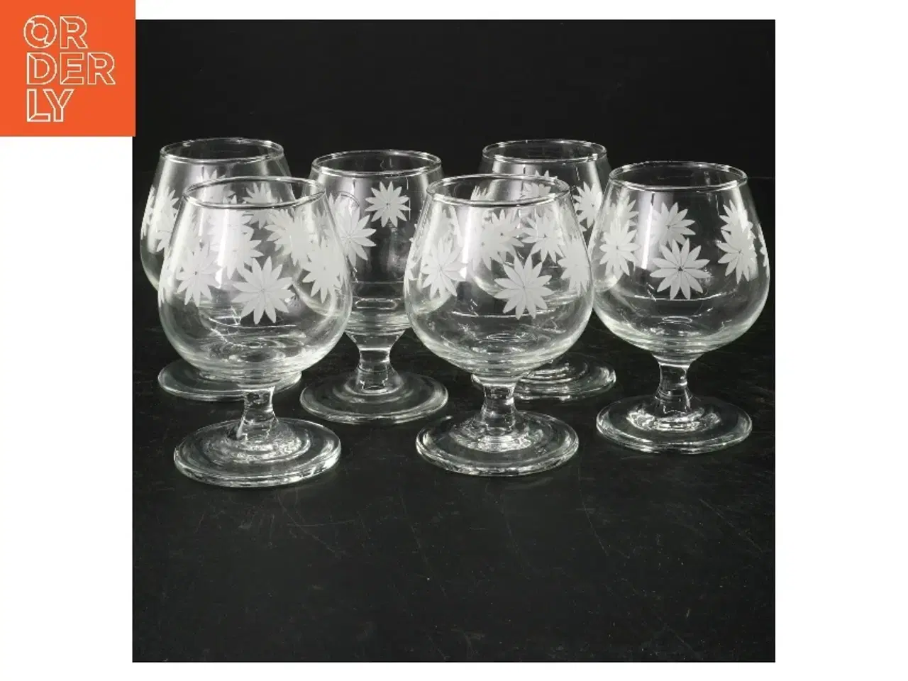 Billede 1 - Smukke håndmalede cognac glas blomstermønster (str. Ø 7 cm)