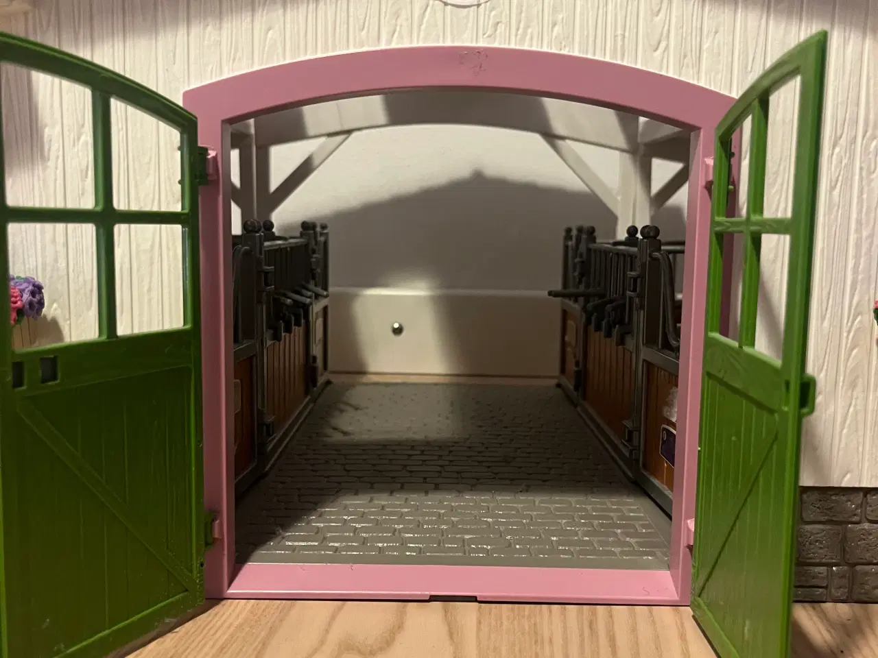 Billede 5 - Schleich hestestald 