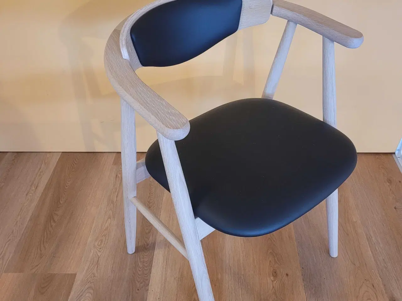 Billede 2 - NY Armstol "Findahl Tradition" Eg / Læder