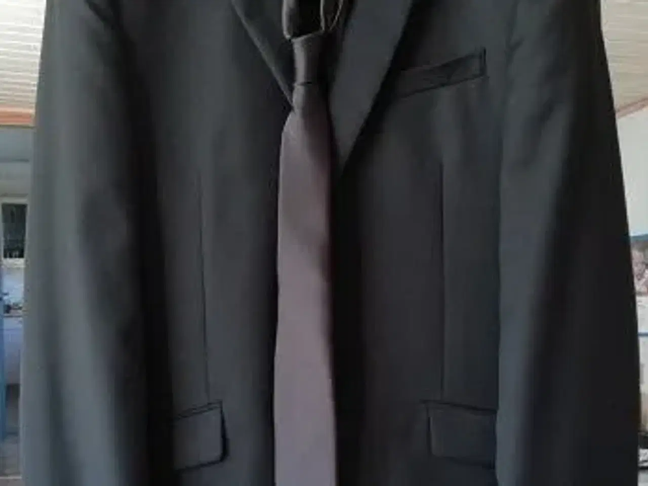 Billede 1 - Blazer og slips, sort.