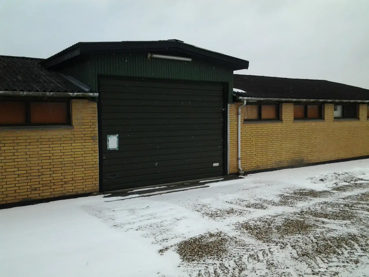 Billede 1 - Lagerlokaler udlejes