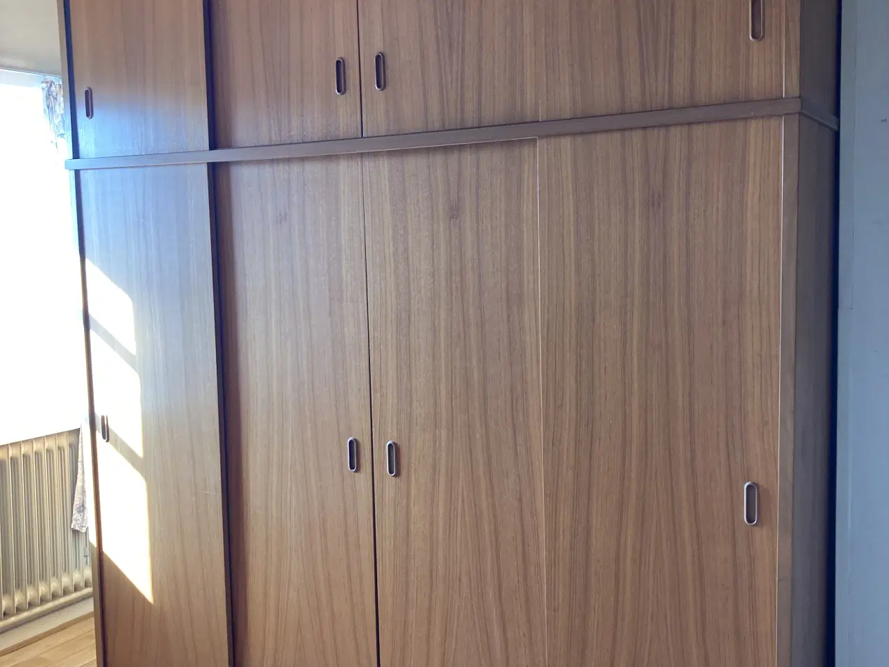 Billede 1 - Klædeskab teaktræ tøjskab