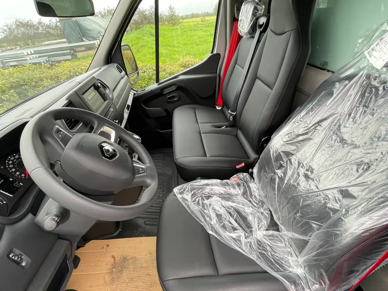 Billede 4 - SPOT PRIS-Fabriksny Renault Master m/ lukket kasse