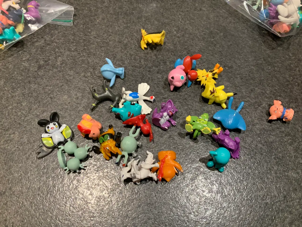 Billede 2 - Pokemon figurer