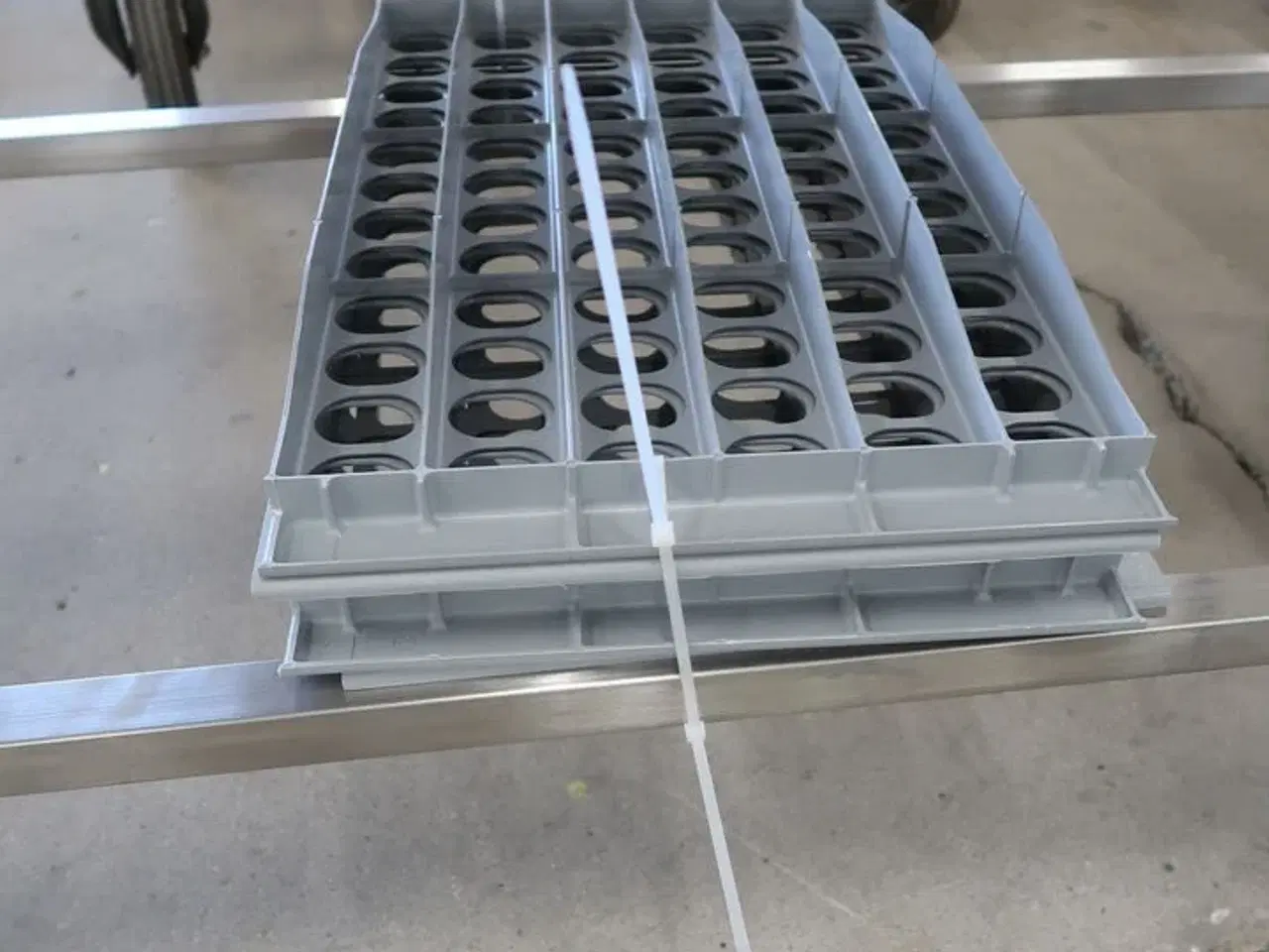 Billede 3 - Rustfri stålbord 140x65xH90cm