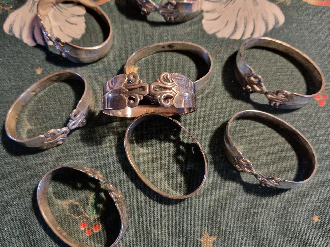 Billede 1 - H. C. Andersens 830s sølvtøj til 12 personer.