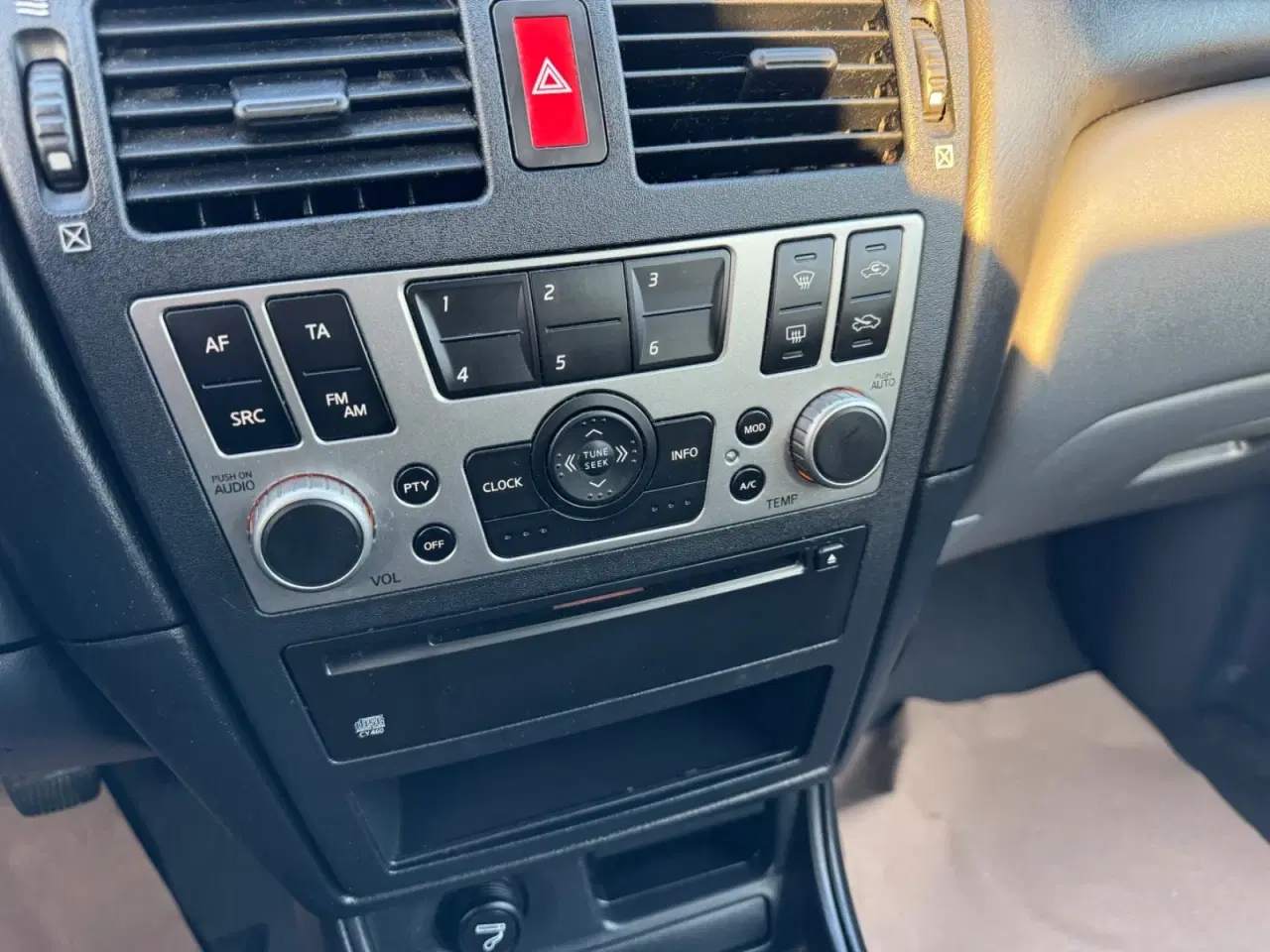 Billede 11 - Nissan Almera 1,5 Porto