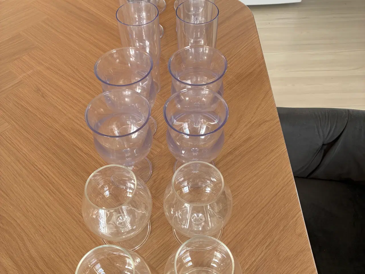 Billede 6 - 16 stk. Campingglas i plast.