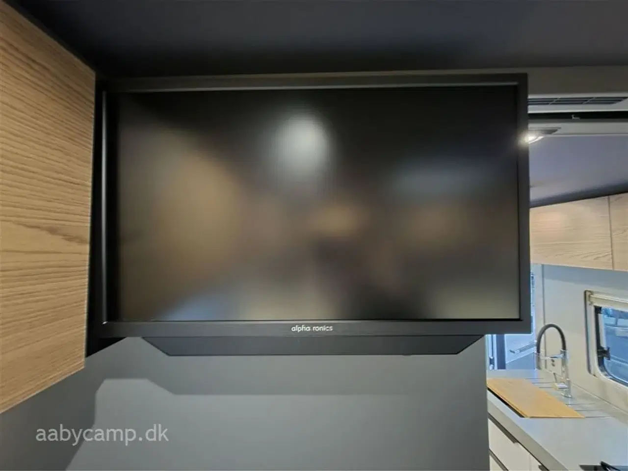 Billede 33 - 2025 - Niesmann+Bischoff Arto 78   solceller. 3x150 Ah lithium batterier. 3000w inverter. Elektrisk markise. Udv. gas/vand. Helårsdæk. 2x TV. Duo control. luft undervogn. Hydrauliske støtteben.