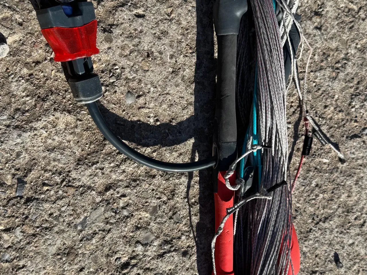 Billede 17 - 4 kites, 3 barer & pumpe