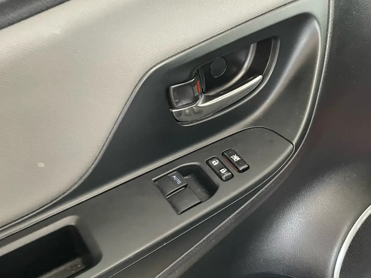 Billede 7 - Toyota Yaris 1,5 Hybrid H2 E-CVT 100HK 5d Trinl. Gear