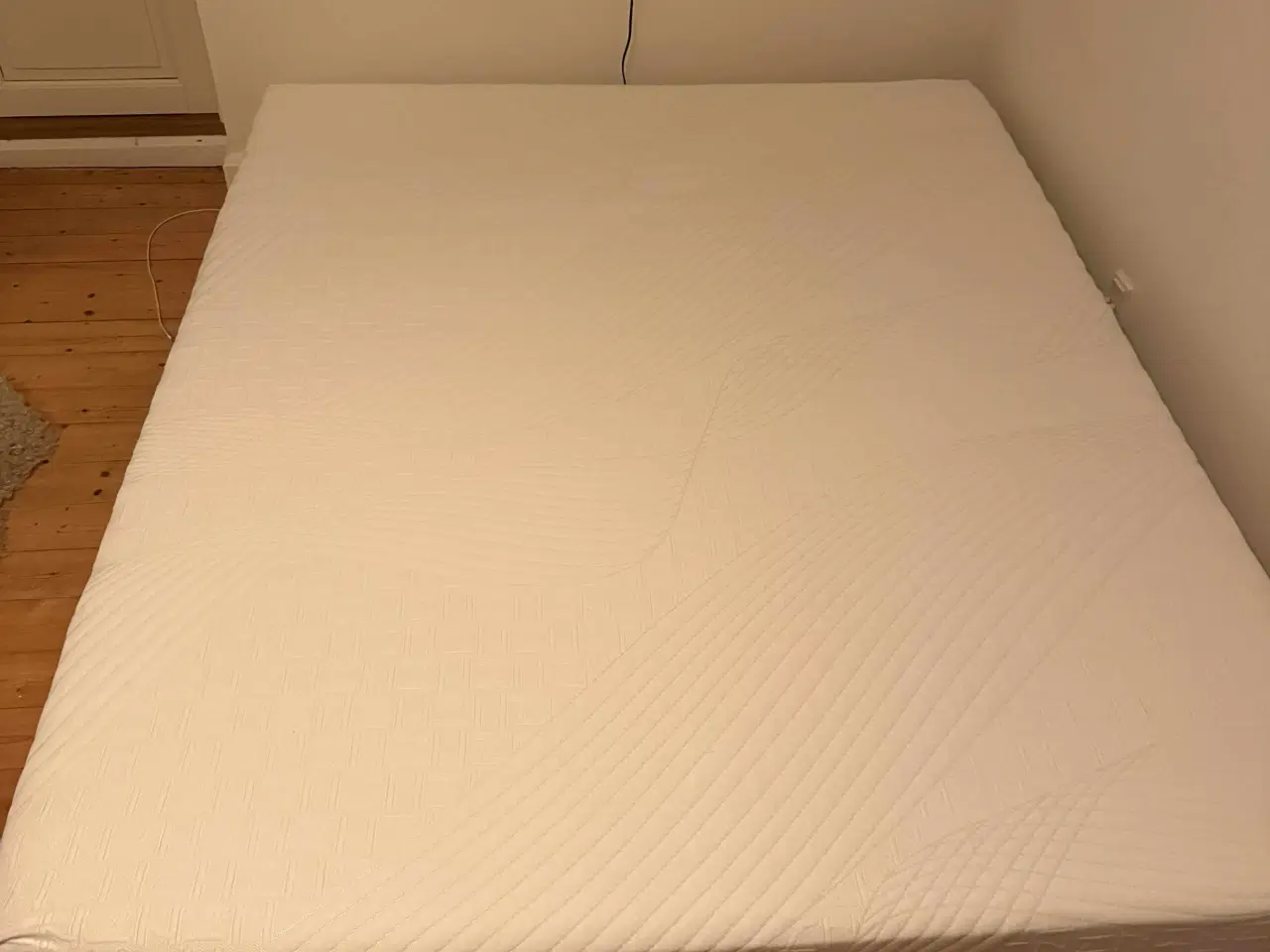 Billede 1 - Madras + sengeramme 160x200