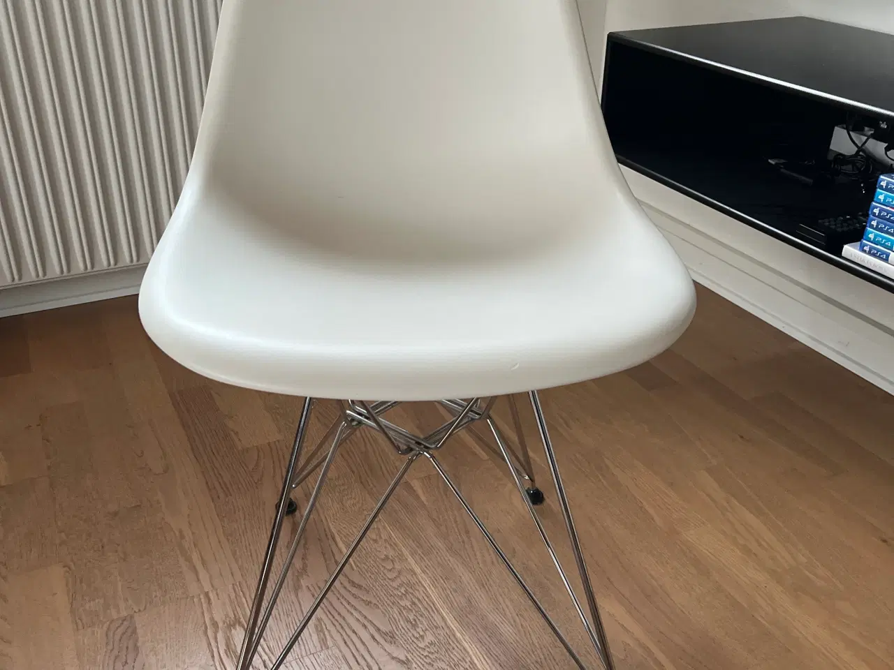 Billede 3 - Eames Chair DSR hvid