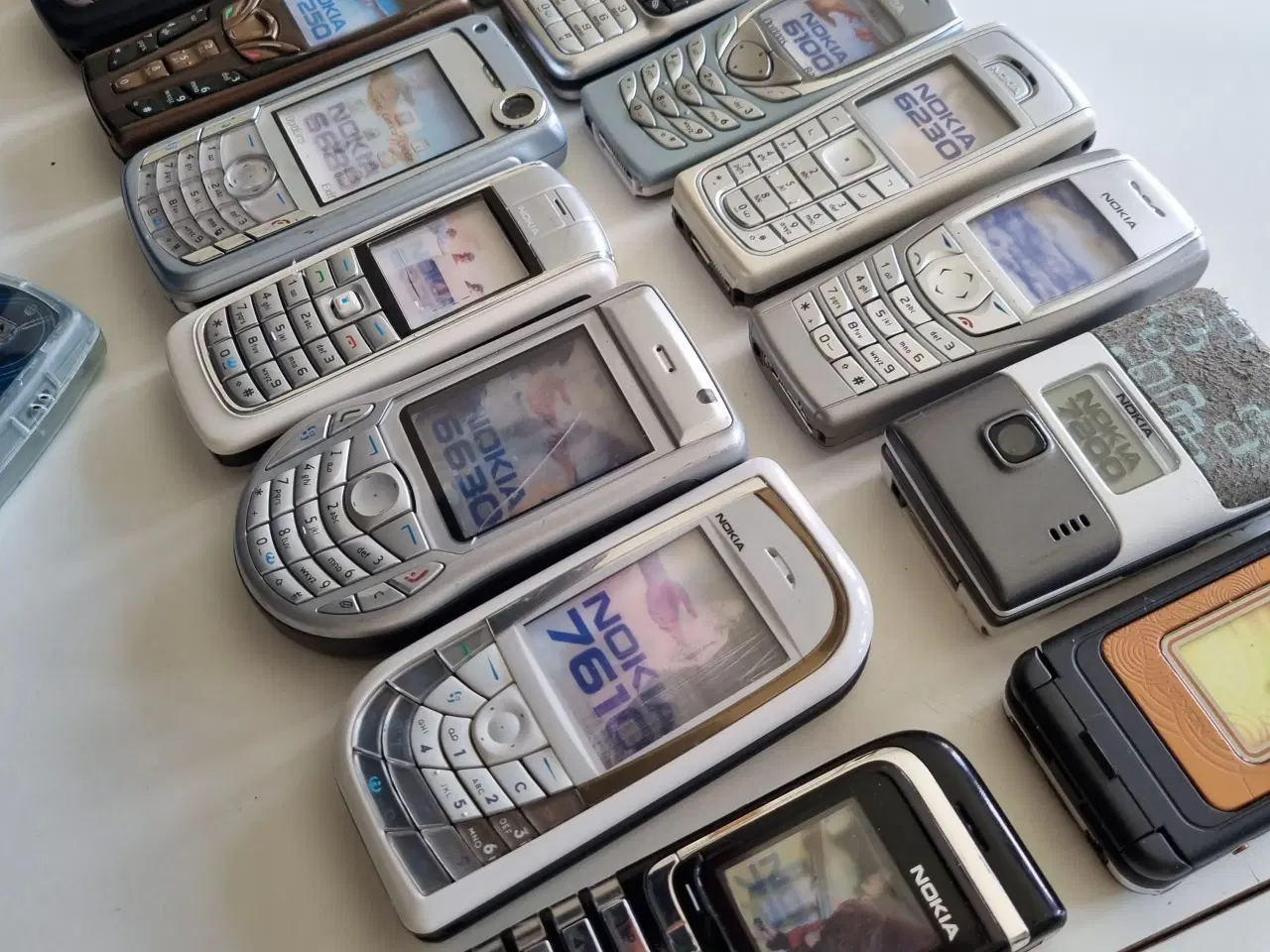 Billede 6 - Nokia mobiltelefoner fra udstilling.