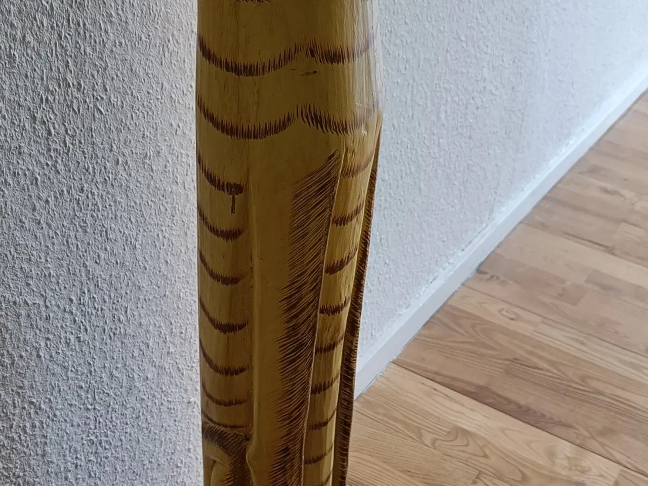 Billede 1 - Kat af træ sælges billigt 