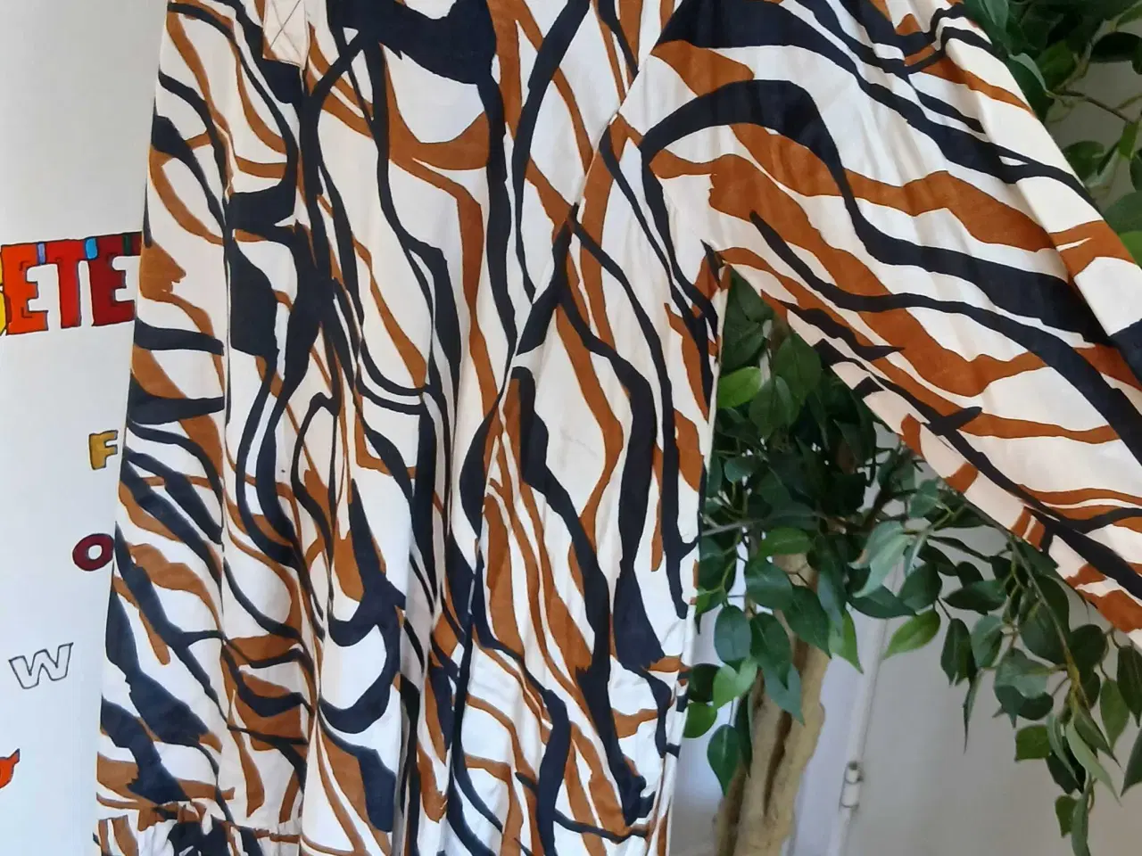 Billede 5 - Kjole. Masai. Medium/38