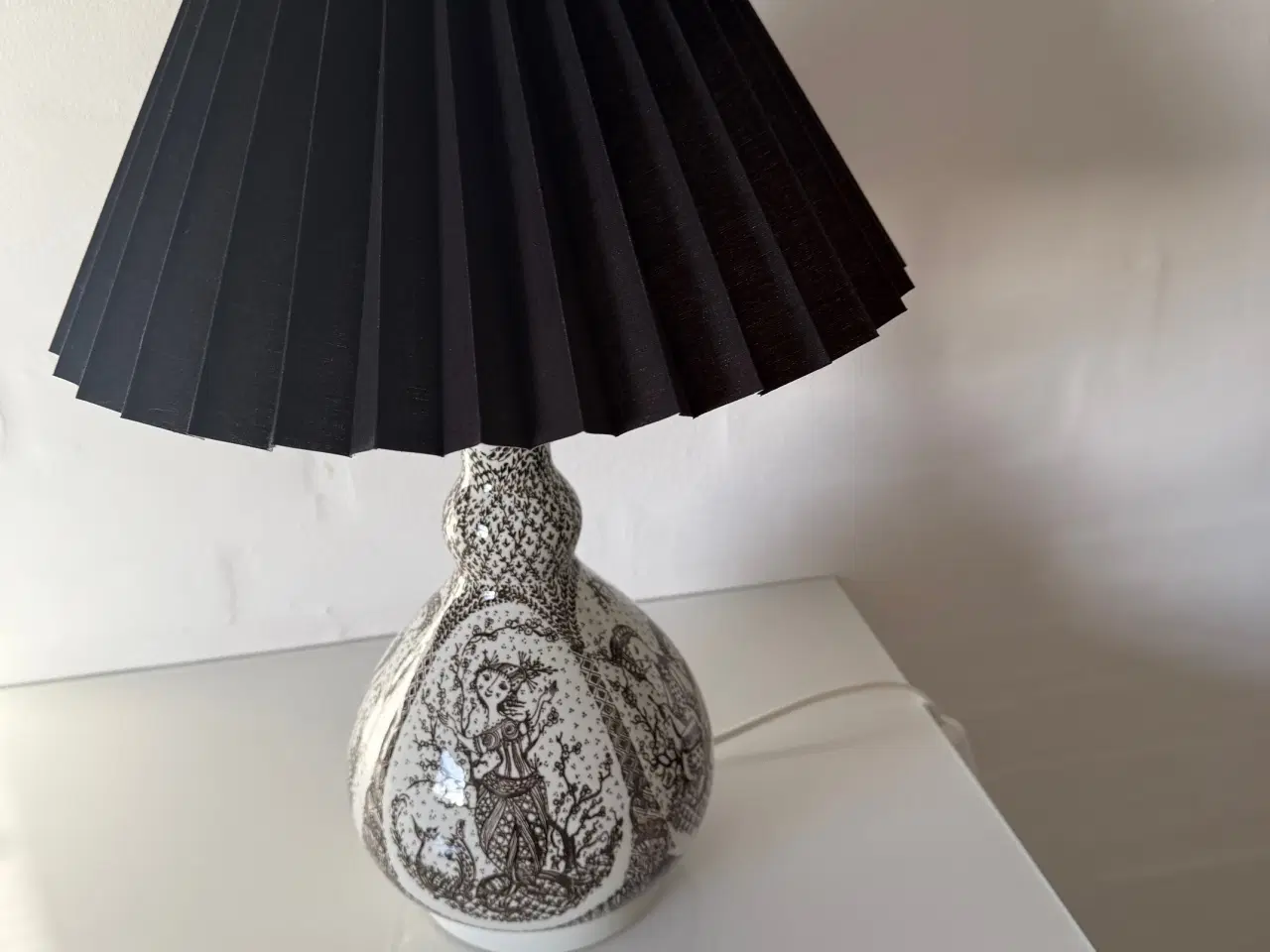 Billede 4 - Bjørn Winblad bordlampe med sort skærm