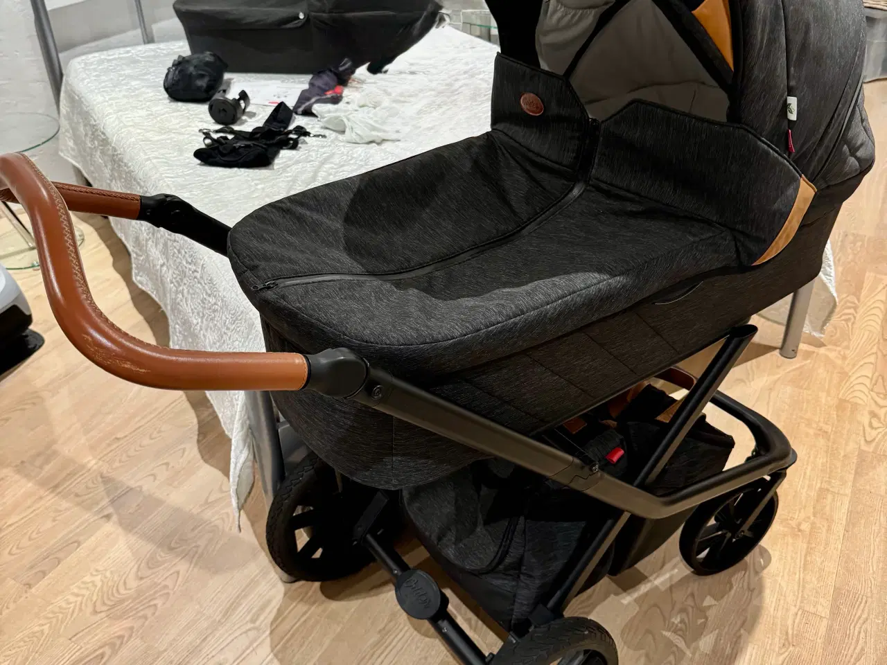 Billede 4 - Odder Vida Lux  Sort melange købt juli 2023 Med kø