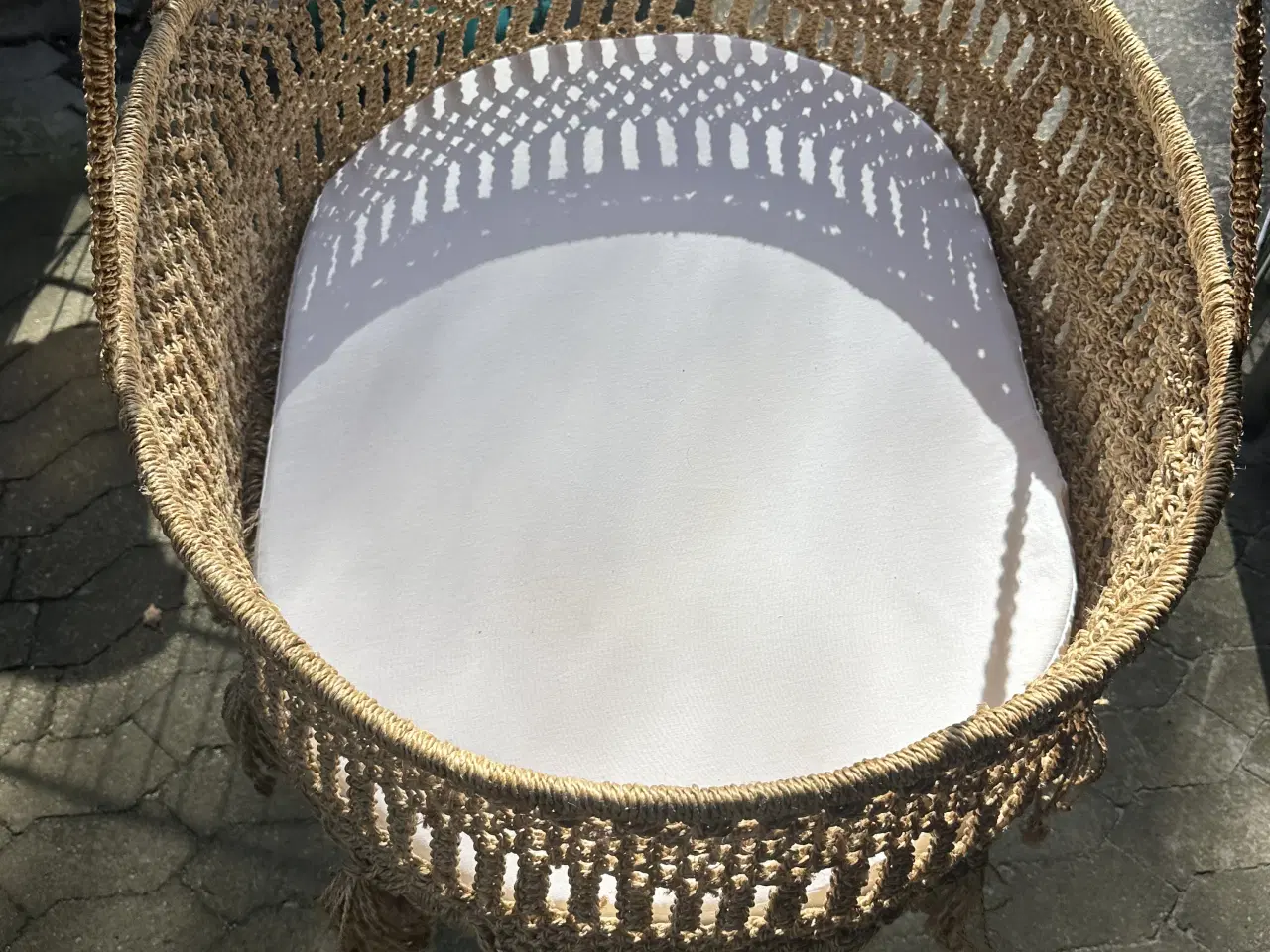 Billede 3 - barnestol plus moseskurv til at hænge op i krog