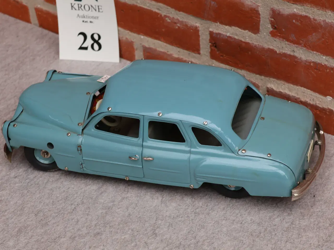 Billede 2 - Sjælden Gl metal bil GAZ-12 Zim. årg 1962.